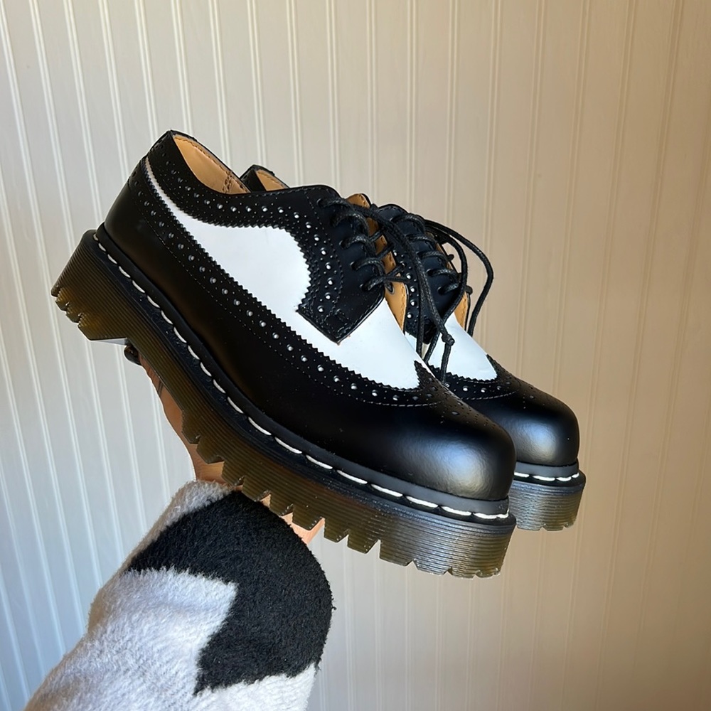 3989 BEX SMOOTH LEATHER BROGUE SHOES